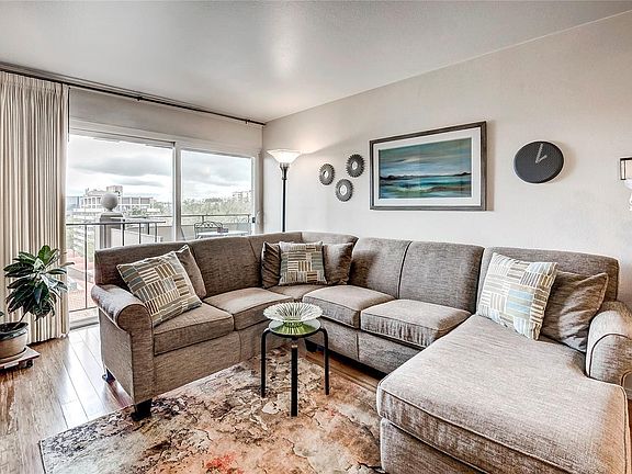 3rd image of 700 N Washington St APT 707