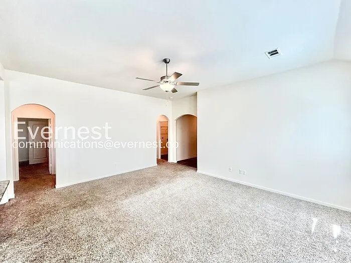 416 Micah Ln — Photo 5