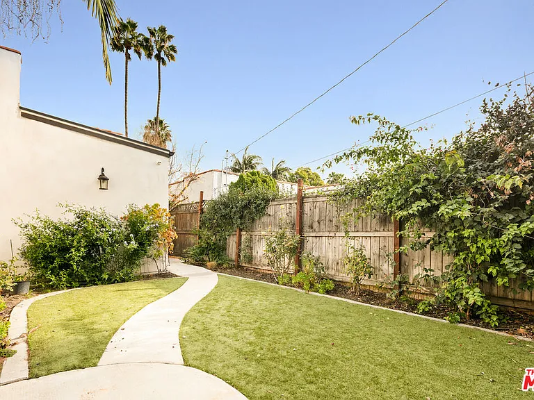 637 N Alta Vista Blvd — Photo 15
