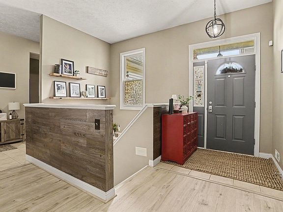 3rd image of 2531 Avalon Woods Dr