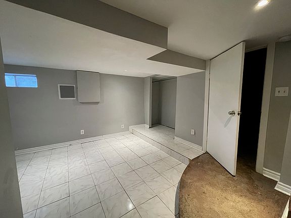 3rd image of 281 Grosvenor Ave N #1