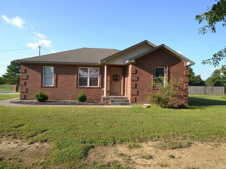 1st image of 102 Olyvia Cir