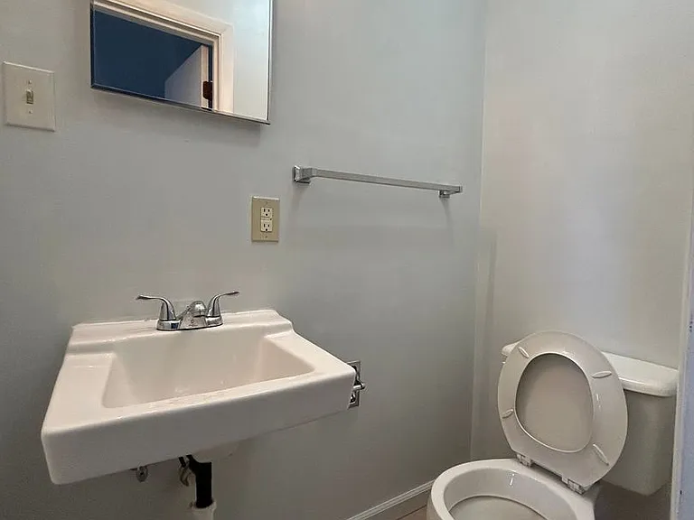 1740 Bonham Rd — Photo 4