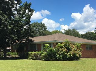 132 N Jackson Ave, Quitman, MS 39355