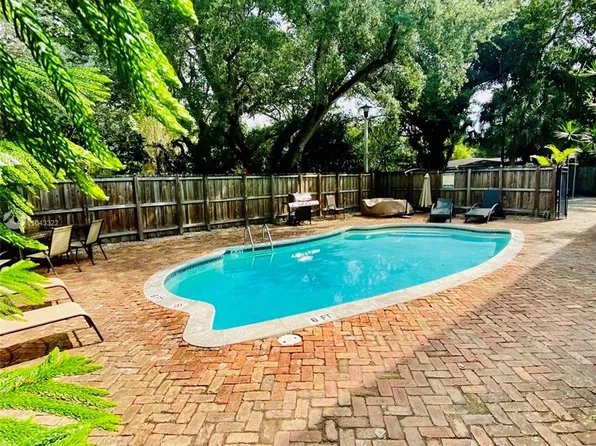 2850 Coconut Ave APT 8, Miami, FL 33133