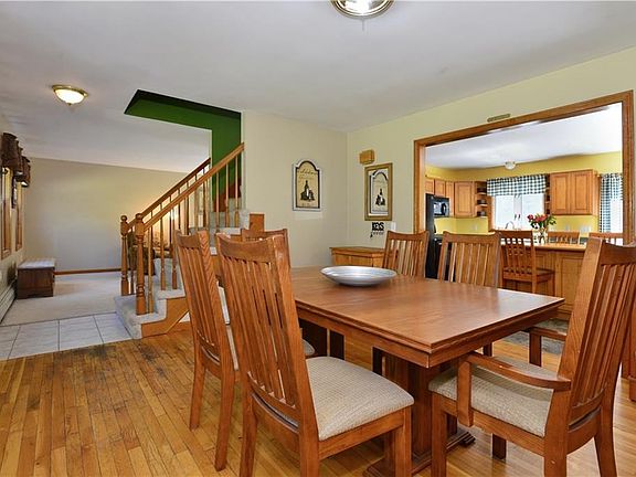 This home is great for entertaining!