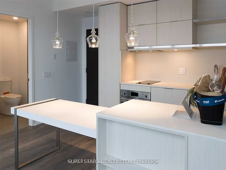 197 Yonge St #5413 — Photo 7