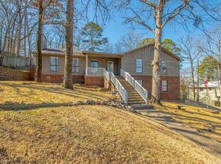 1810 Hillsborough Ln, Little Rock, AR 72212