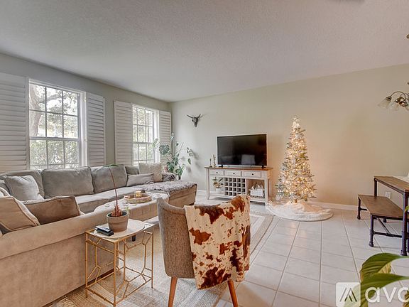 4th image of 343 Legare Ct #11