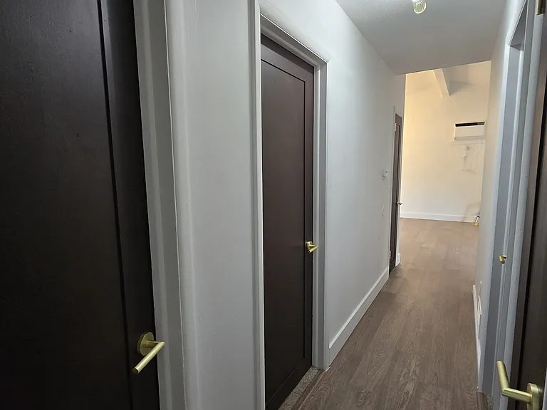 479 Zahn Dr #C — Photo 8