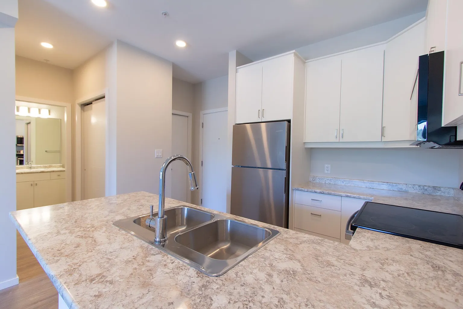 657 Redington Ave #1-Bedroom photo 1