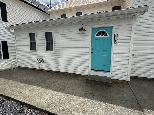 1261 Hammonds Mill Rd #1261, Hedgesville, WV 25427