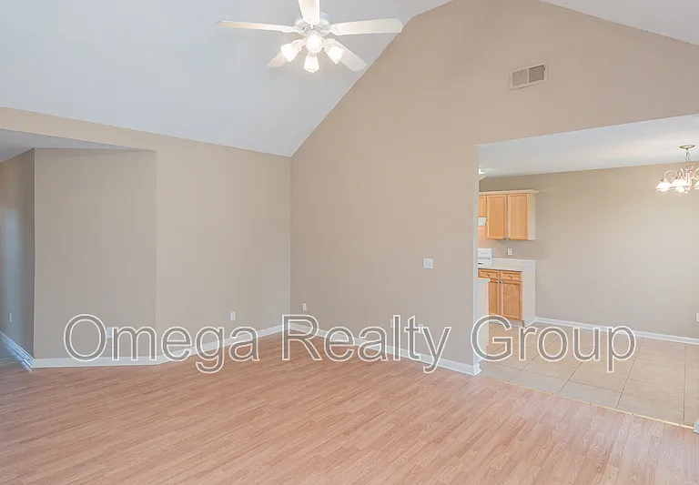 2022 Edgewood Dr — Photo 11