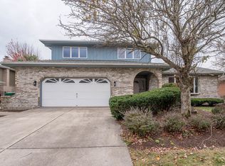 10745 Voss Dr, Orland Park, IL 60467
