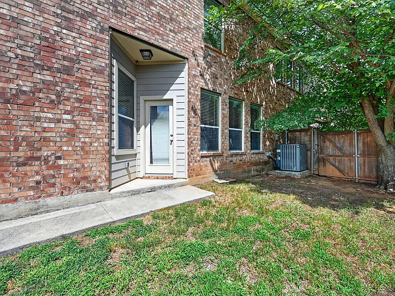 2510 Sedona St — Photo 19
