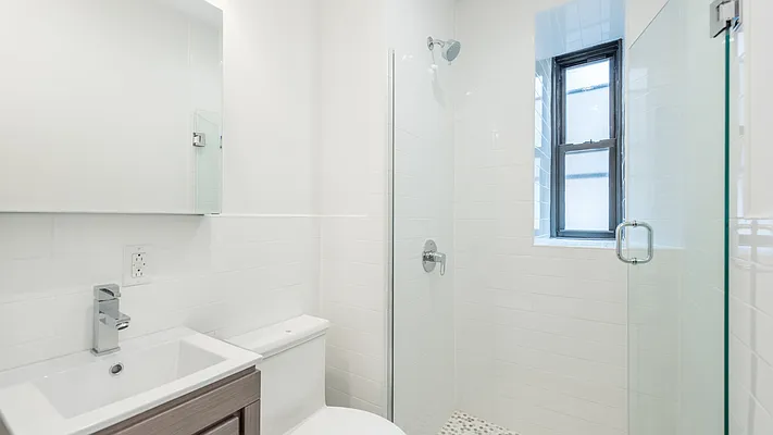 Rented by Nooklyn NYC LLC | media 17