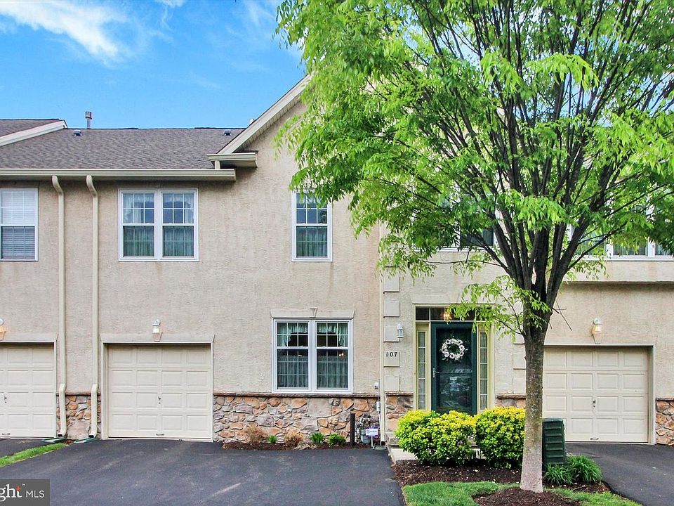 1st image of 107 Castle Dr
