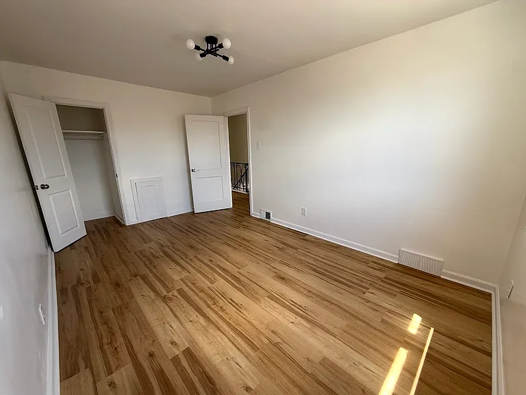 6805 Oakland St — Photo 16