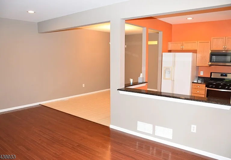 125 Springhill Dr — Photo 11