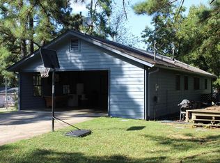 1698 Rogers Cir, Gainesville, GA 30507