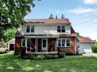 18 Sunset Rd, Cheektowaga, NY 14227