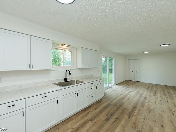 3rd image of 1730 W 20th St