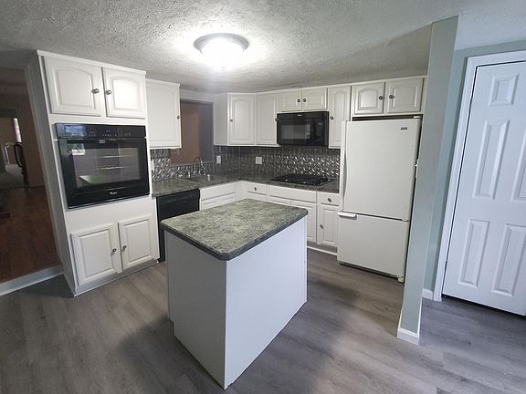 Kitchen Modern appliances new led lighting All cabinets are equipped with the soft-close feature on doors and drawers