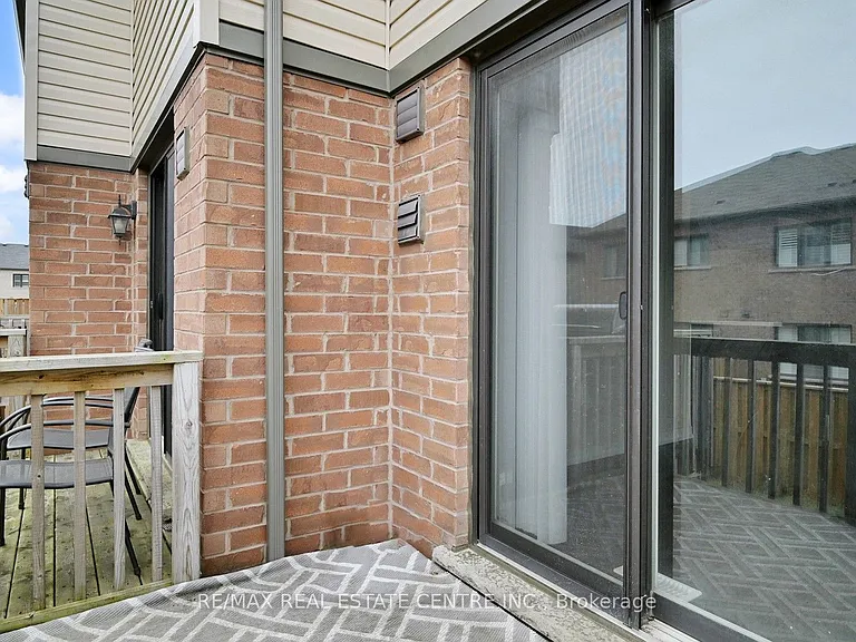 80 Scarletwood St — Photo 48