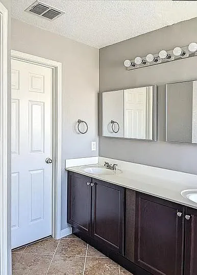 7703 Redstone Mnr — Photo 10