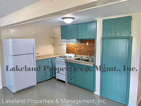 2nd image of 1030 Lakewood Ct APT 2