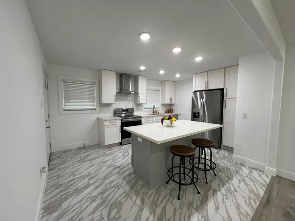 828 1/2 Allston St, Houston, TX 77007