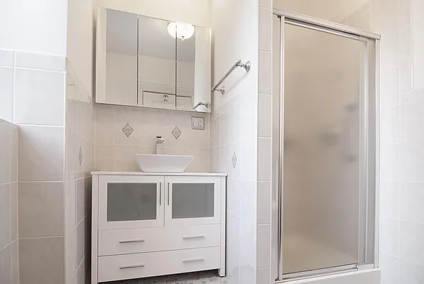 Rented by WAM Partners - William Moses Co. | media 50