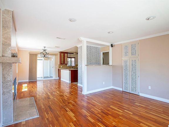 3rd image of 1141 N Parish Pl #1