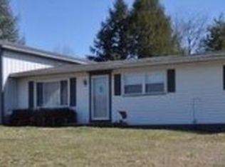 24 Renea Ln, Leon, WV 25123