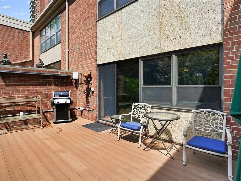 131 Perkins St #131 — Photo 17