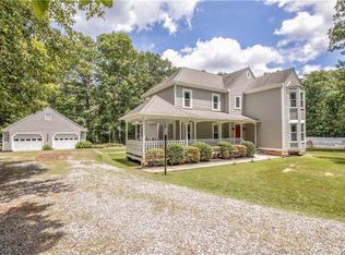 2160 Genito Rd, Moseley, VA 23120