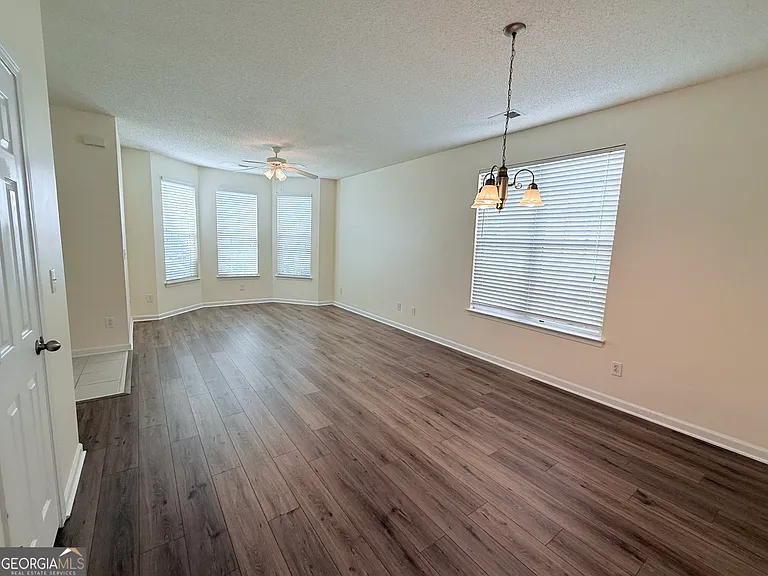 260 Commons Dr — Photo 9