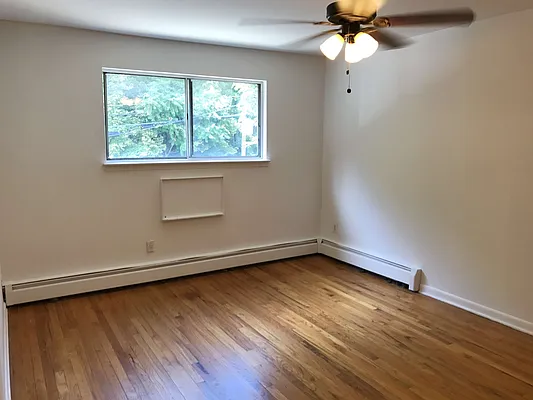 Rented by Re/Max In The City | media 5