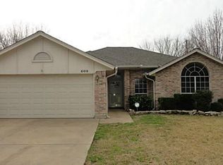 600 Meadow Ln, Roanoke, TX 76262
