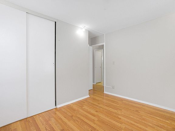 4th image of 15640 Arthur St