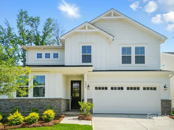 9846 Quercus Ln, Huntersville, NC 28078