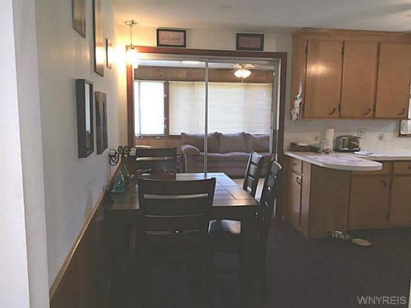 5th image of 276 S Meadow Dr