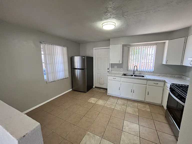 220 E Fort Lowell Rd #9 — Photo 4
