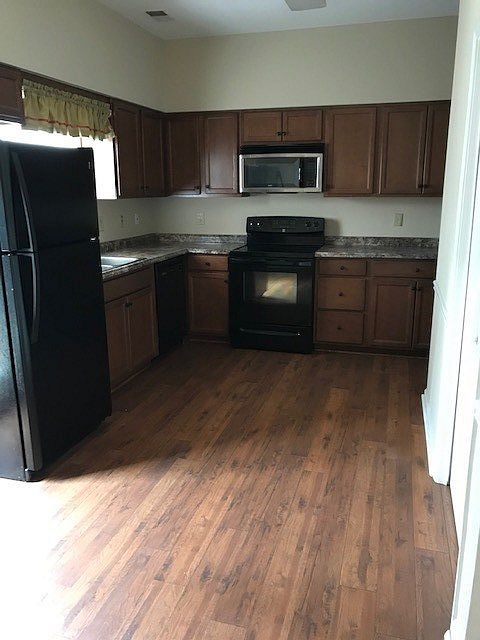 2nd image of 105 Bluebird Ln