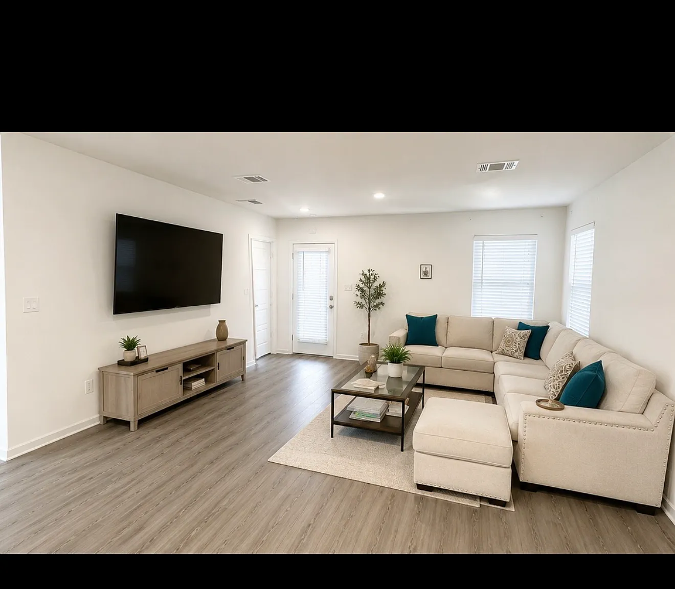 4 bed, 1425 sqft, $2,350 — Photo 4