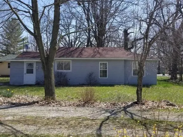 549 W Main St, Centreville, MI 49032