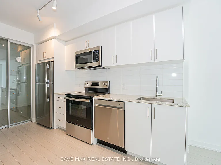 4010 Eglinton Ave W #615 — Photo 15