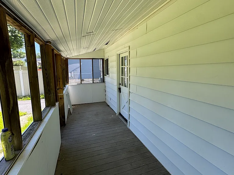 2427 Wythe Ave — Photo 44