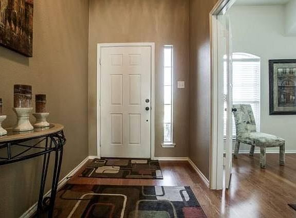 3rd image of 496 Northbrook Ave