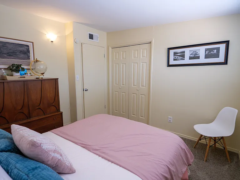 111 S Westmoreland Ave — Photo 13